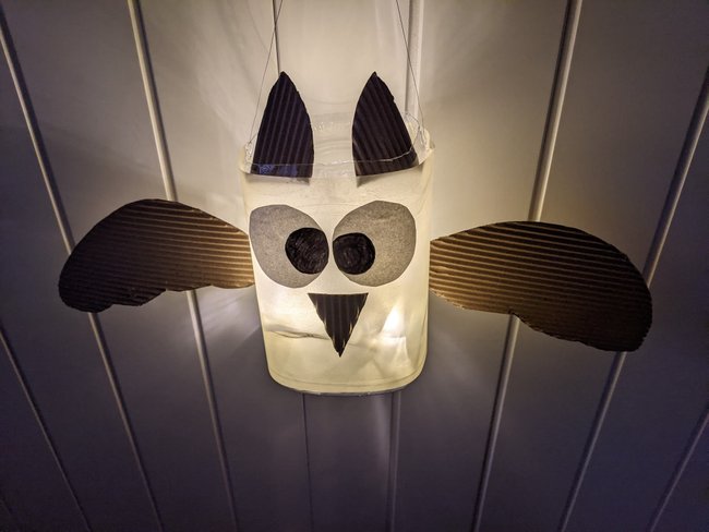 Laterne basteln aus Plastikflaschen