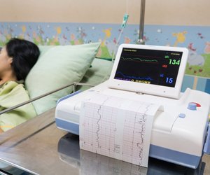 Der Toco im CTG: Was die Zahl heißt und ab welchem Wert du Geburtswehen hast