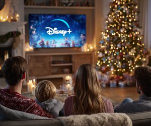 Für kuschlige Dezemberabende: Unsere 8 liebsten Weihnachtsfilme auf Disney+ für Kinder und Erwachsene