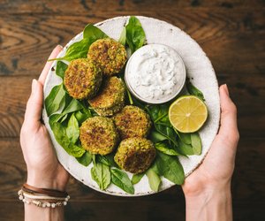 Ketchup ade! 3 leckere vegane Grillsaucen & Dips, die ihr lieben werdet
