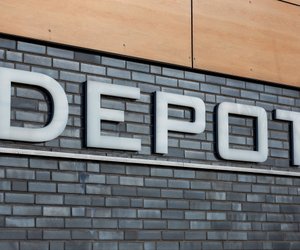 Diese Solarleuchte von Depot verwandelt deinen Balkon in eine Seerosen-Oase