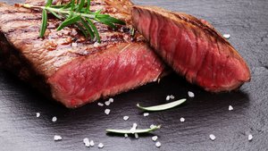 Rohes Fleisch & Schwangerschaft: Deshalb gefährlich