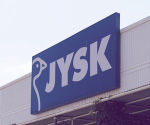 Diese Jysk-Vase in Braun bringt sofort Wärme in dein Zuhause