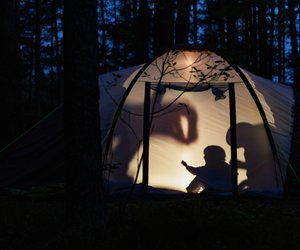 Du liebst Festivals und Camping? Dann brauchst du diese LED-Leuchte von Rossmann