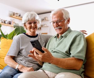 Vom Routenplaner bis zur Dating-App: 15 digitale Begleiter, die Senioren nicht mehr missen möchten