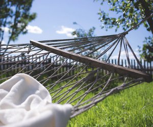 Diese Hängematte von Rossmann ist ein wahres Must-have für den Garten