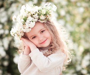 Namenssuche leicht gemacht: 45 kurze Mädchennamen, die super schön klingen