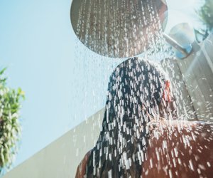 Erfrischung im Garten: 5 Solarduschen im Test für den ultimativen Frischekick