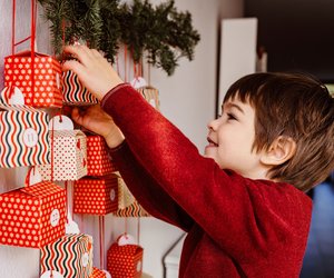 15 außergewöhnliche Adventskalender, die deine Vorweihnachtszeit magisch machen