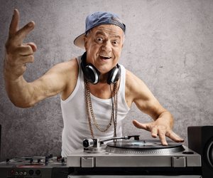 Boomer oder Gen-Z? Dieses Generationen-Quiz verrät, wie alt du wirklich bist!