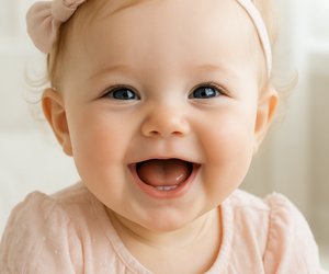 Drei Silben, viel Persönlichkeit – 15 Babynamen für Mädchen mit Charakter