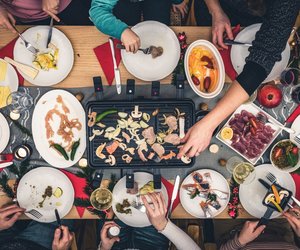 Gesellig schlemmen: Die 3 Sieger im Raclette-Grill-Test von Stiftung Warentest