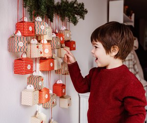 Adventskalender ohne Schokolade: Diese 16 Ideen begeistern Groß & Klein