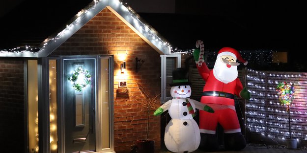 Psychologie: 6 Fensterdekorationen zu Weihnachten und ihr Aussage über deine  soziale Herkunft