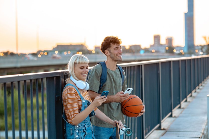 Er träumt deine Träume mit dir