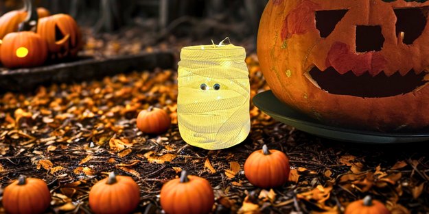 Das einfachste Halloween-DIY der Welt: Mumien-Gläser